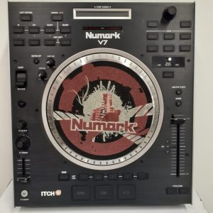 <span>NUMARK</span>CONTROLADOR DJ NUMARK V7