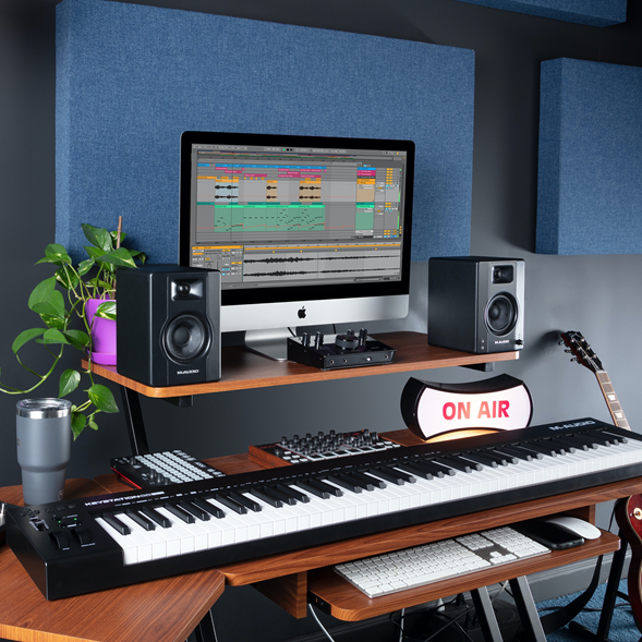 CONOCE LOS ELEMENTOS ESENCIALES PARA CONFIGURAR TU HOME STUDIO